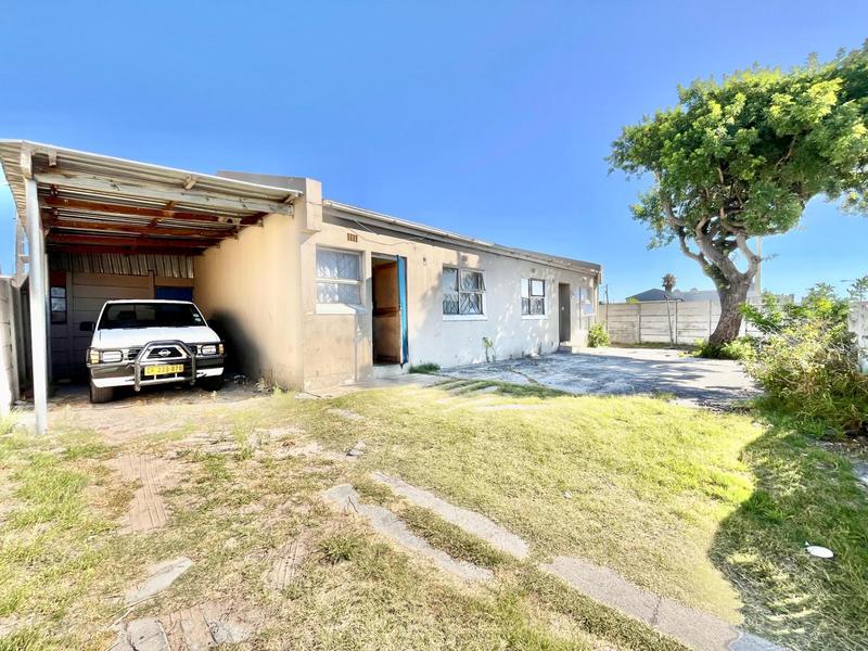 4 Bedroom Property for Sale in Eersterivier Industria Western Cape